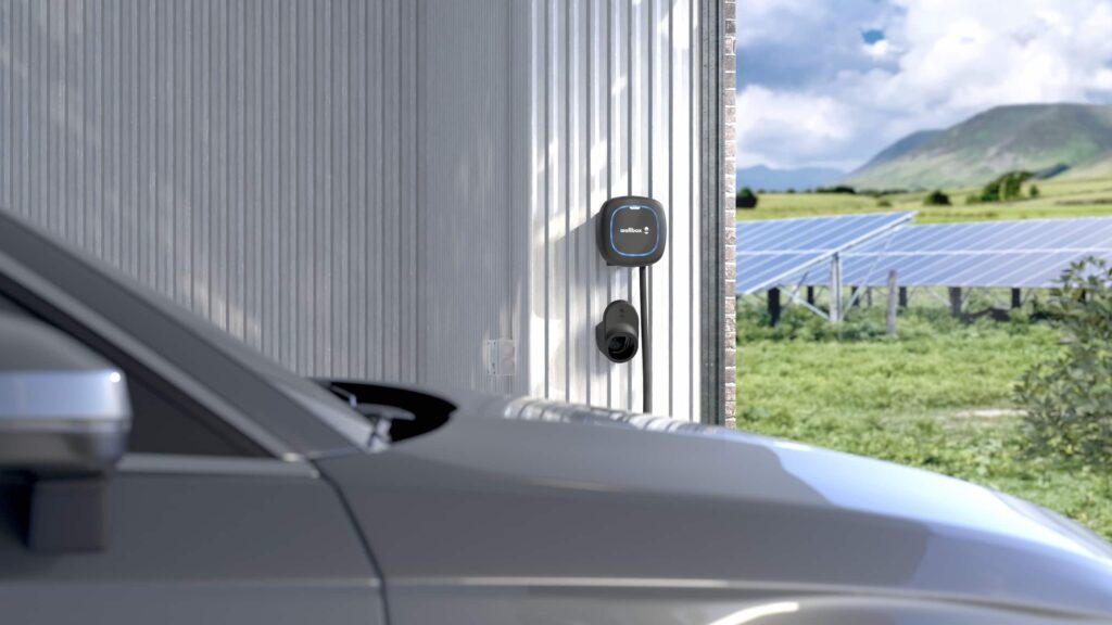 Elektromos autó töltése napelemmel wallbox pulsar plus