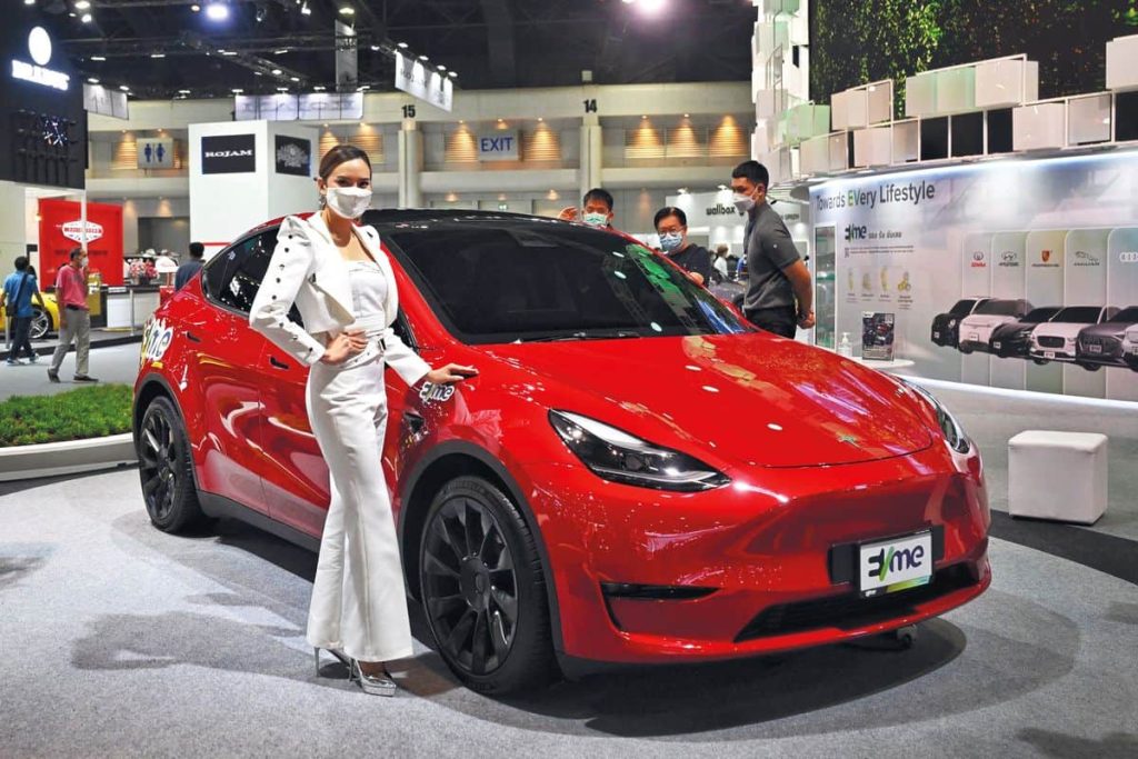 Tesla Model Y elektromos autó akár 22 kw-os