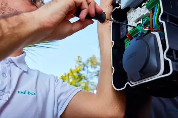 hibabejelentés evsolution hibabejelentés evsolution,elektromos autó,elektromos autó töltő,evsolution kft,wallbox,töltők,töltés,töltési,töltése,idő,lehetséges,esetén,megoldás